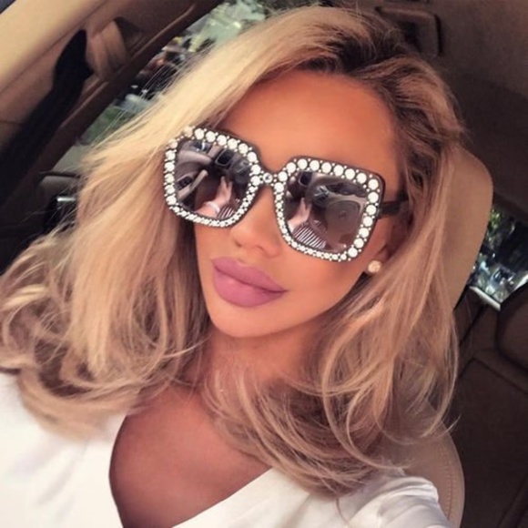 Accessories - 😎*ONE LEFT* Oversized Square Bling Sunglasses New